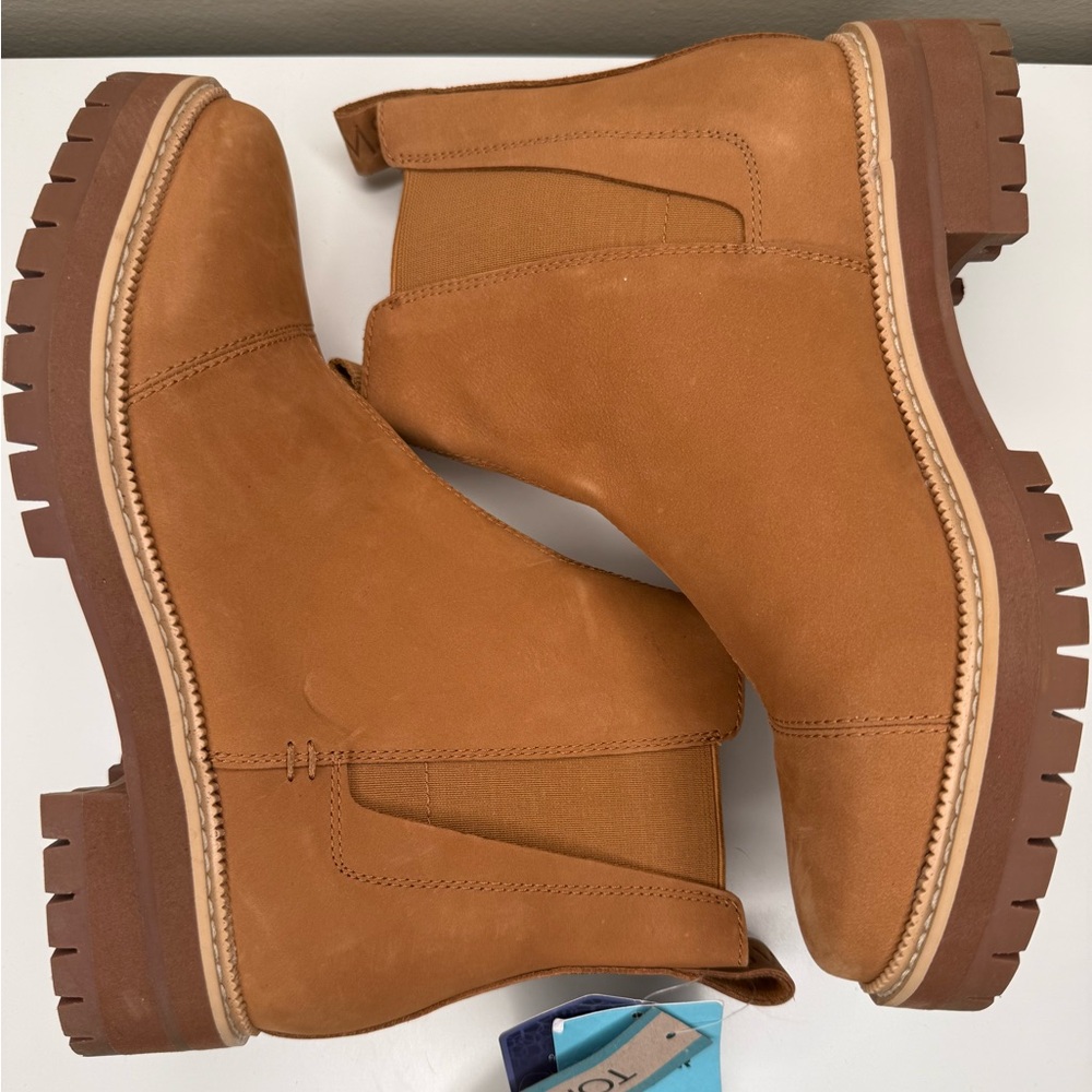 TOMS Dakota Chelsea Boots Women 8 Tan Water Resistant Leather NWT Lug Sole - Picture 5 of 14